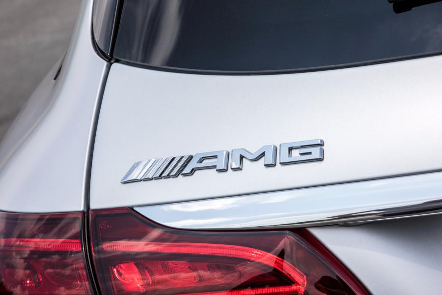 Логотип Mercedes-AMG C63 S Estate (S205) 2018 года  (WW) (фото 29 из 38)